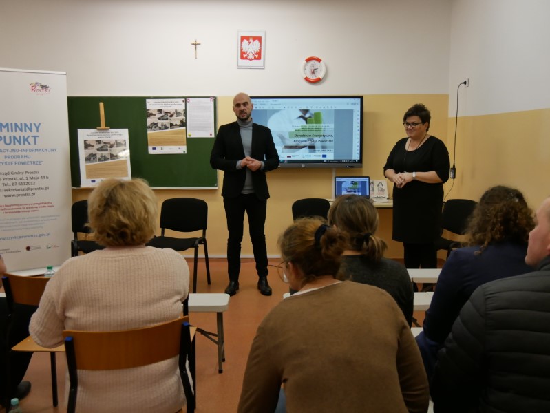 Spotkanie w Ramach Programu Czyste Powietrze w Rożyńsku Wielkim Spotkanie w Ramach Programu Czyste Powietrze w Rożyńsku Wielkim