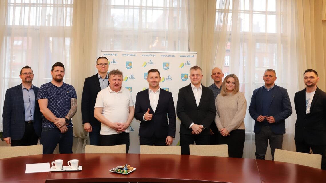Wręczenie dotacji z zakresu rozwoju sportu w Ełk Wręczenie dotacji z zakresu rozwoju sportu w Ełk