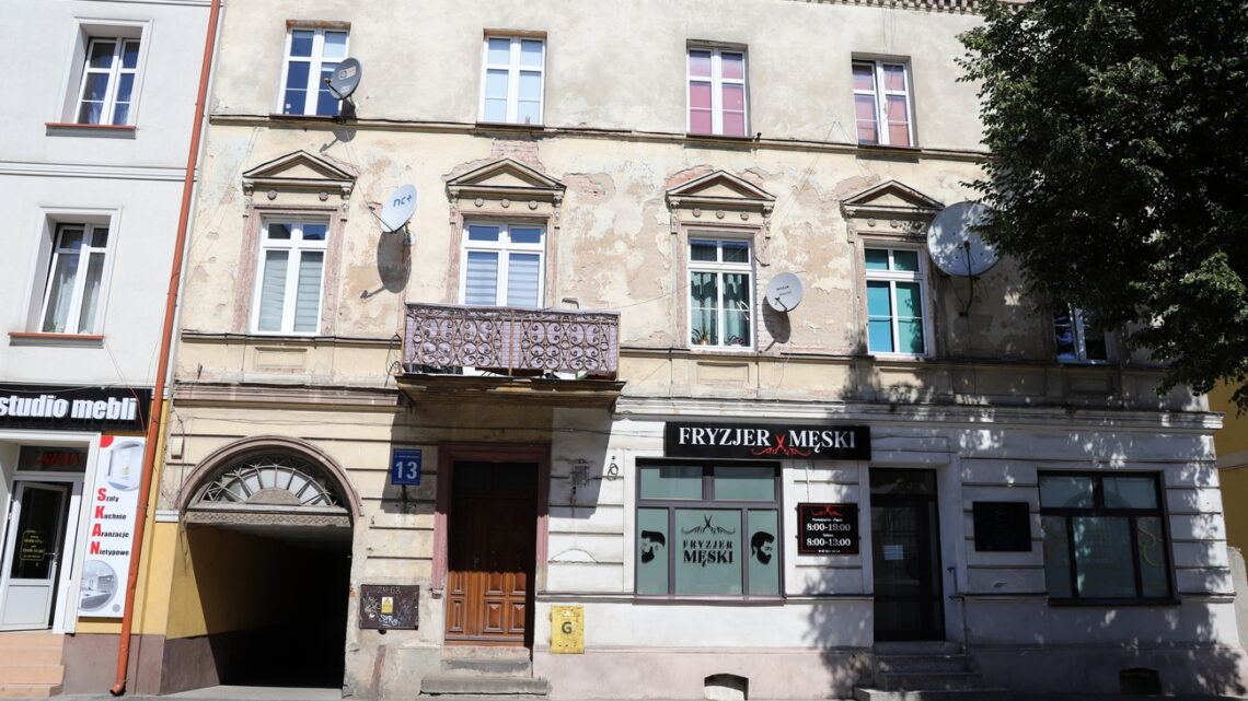 Remont fasady zabytkowej kamienicy Remont fasady zabytkowej kamienicy