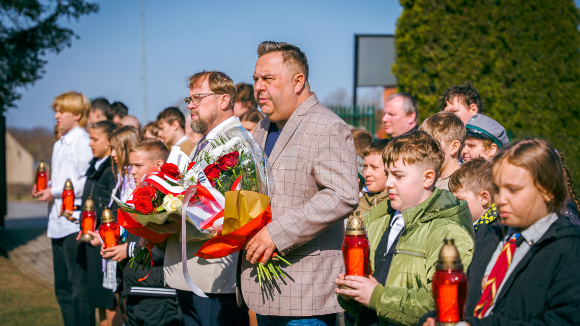 Pamięć, która zobowiązuje – uroczystości katyńskie w Chełchach
