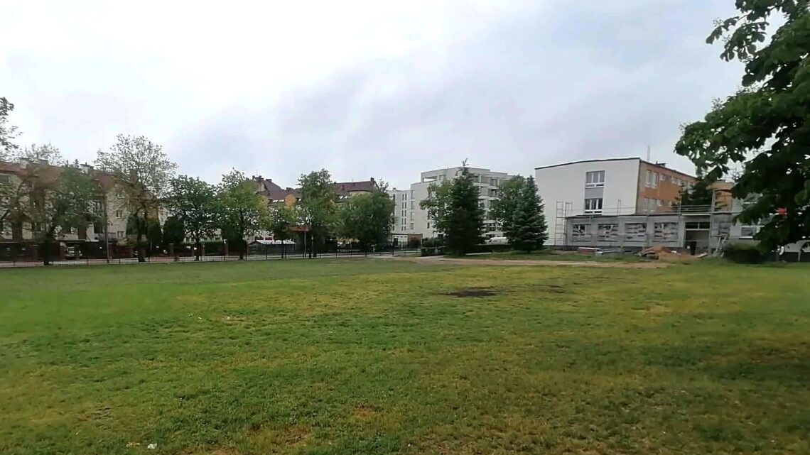 Przy Szkole Podstawowej nr 1 w Ełku powstanie nowa hala sportowa