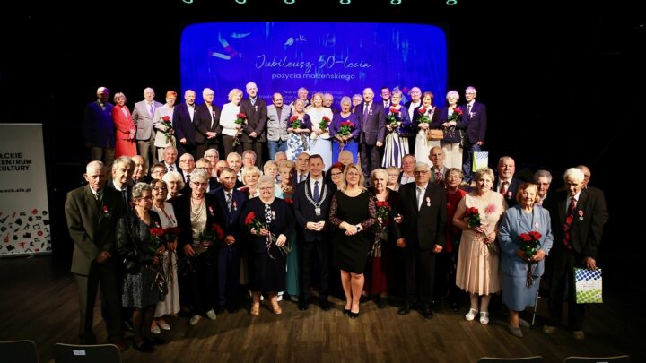 Wręczenie medali za długoletnie pożycie małżeńskie